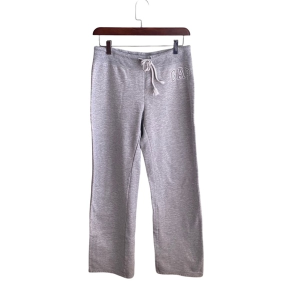 Women’s Gap Logo Joggers - Picture 2 of 8